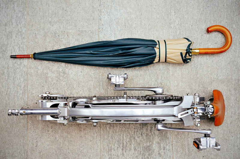 Illustration for article titled This Hubless Bicycle Folds to the Size of an Umbrella